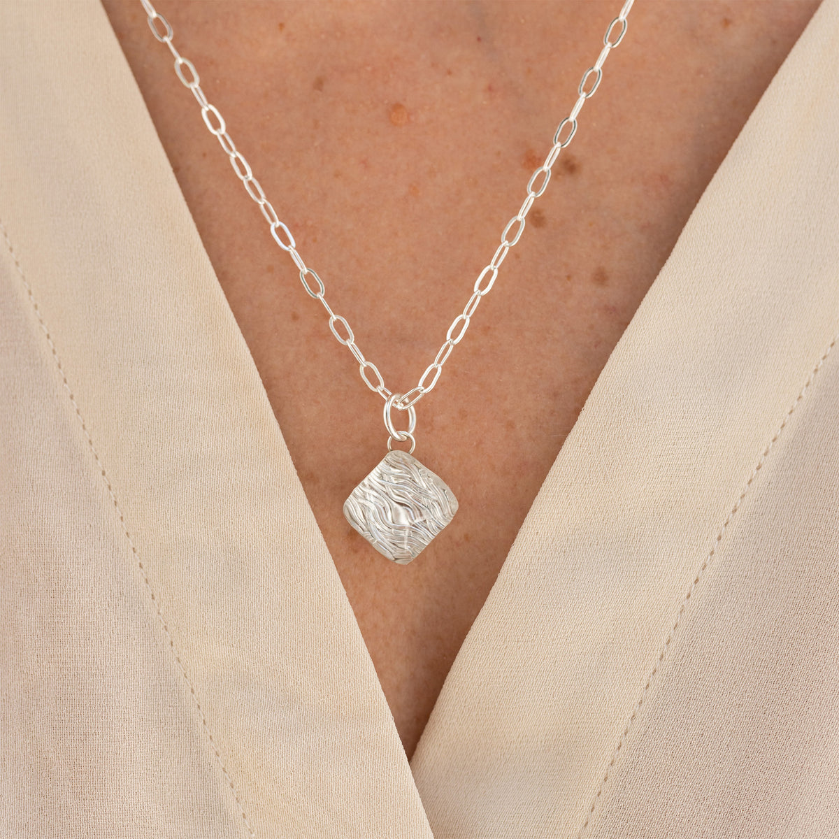 Sparkly Silver Pyramid Shaped Earring and Pendant Gift Set Featuring Handwoven Metal Fabric and Glass